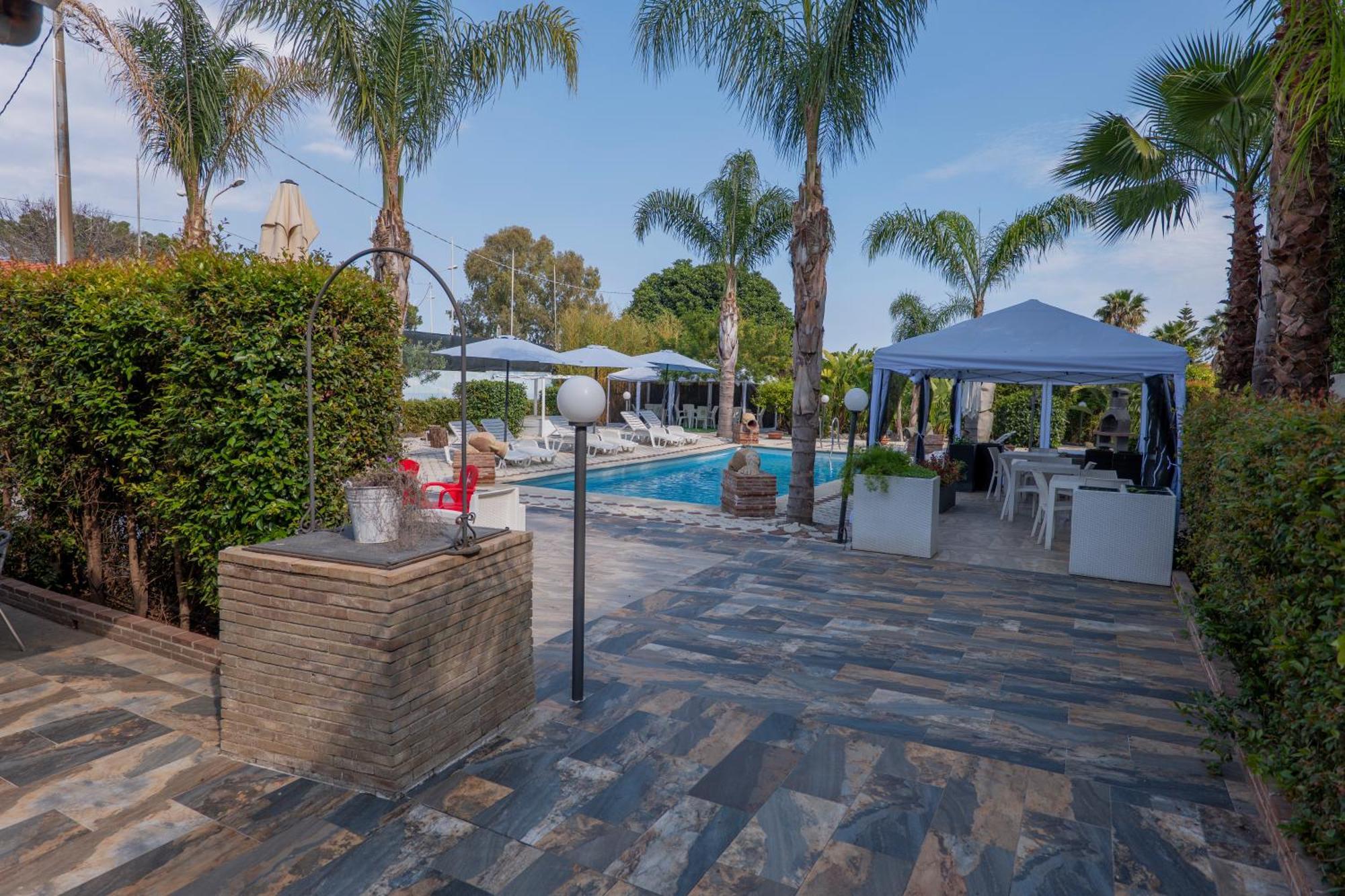 Villa Seta Giardini Naxos Exteriör bild